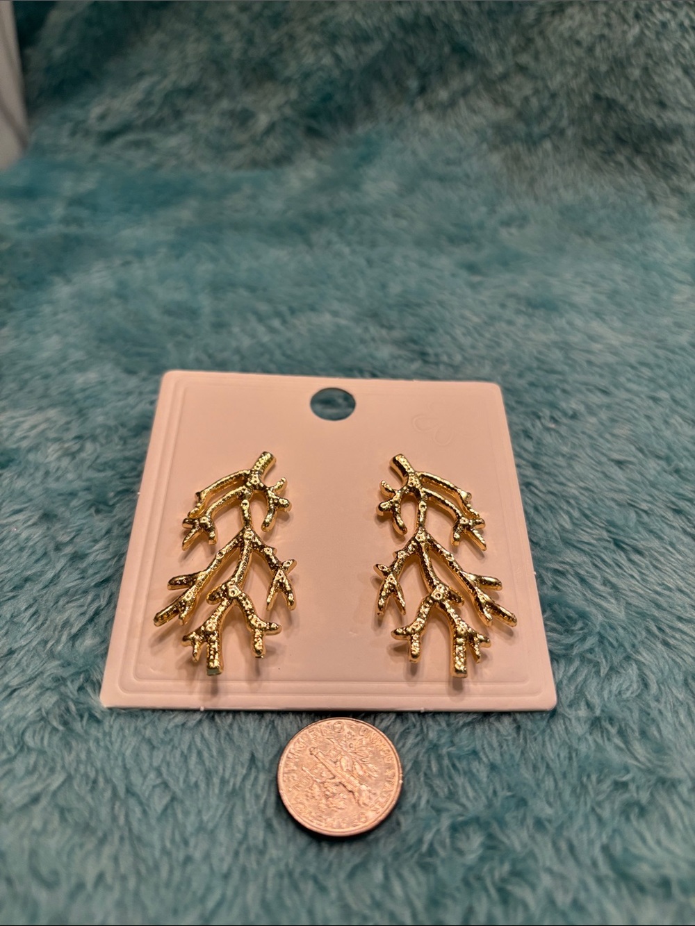 Gold Coral Beach Ocean Nautical Fashion Pierced Earrings NWT 1.75x1” - Picture 3 of 10